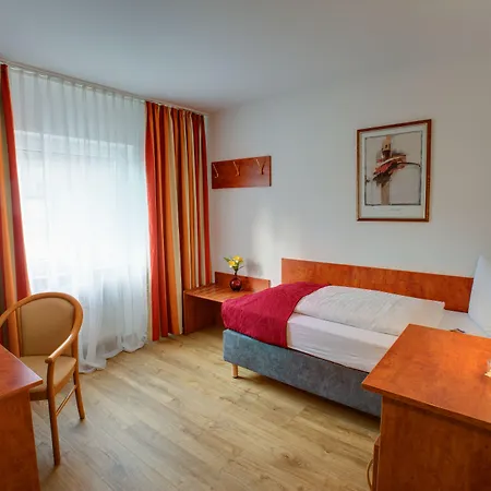 Leo 3* Muhlhausen (Kraichgau)