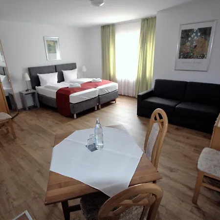 Leo 3* Muhlhausen (Kraichgau)